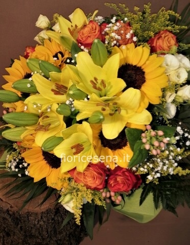 Bouquet grandi dimensioni con lilium, rose e girasoli